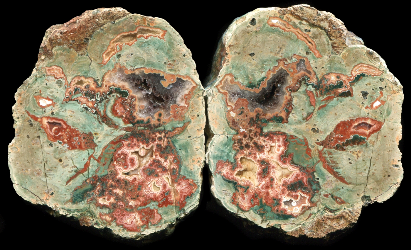 Expremely Complicated Nesselhof Thunderegg with Lacy Agate Formations